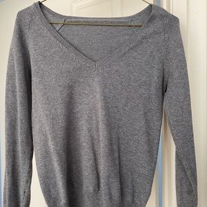 Grey sweater